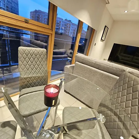 Luxury Property In Canary Wharf London Exterior photo
